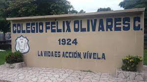 Felix Olivares Contreras realiza graduación 2023