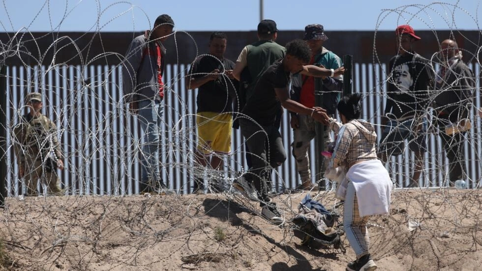 Un pacto en el Senado para cerrar la frontera con México si ‘colapsa’