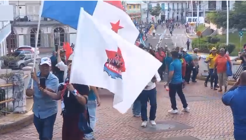 Gremios y sindicatos marcharon a la presidencia