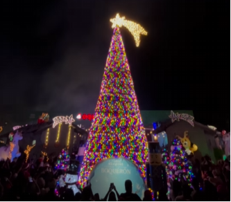Boquerón presenta alumbrado navideño de su parque central