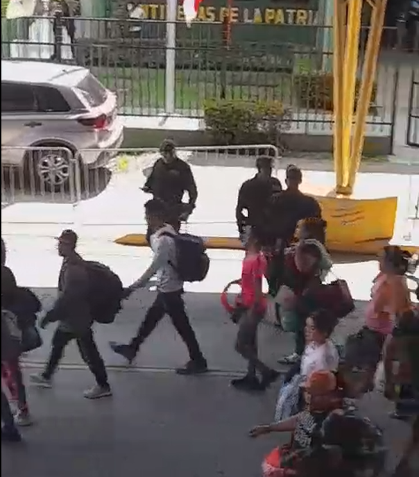 Migrantes intentan retornar a Panamá sin autorización en la frontera con Costa Rica