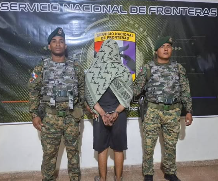 SENAFRONT recupera camioneta hurtada en David y aprehende a sospechoso
