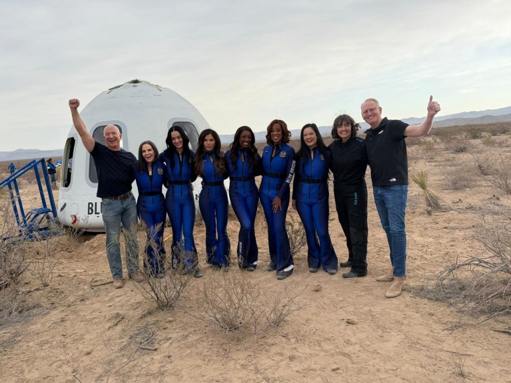 Katy Perry y Lauren Sánchez hacen historia en el espacio