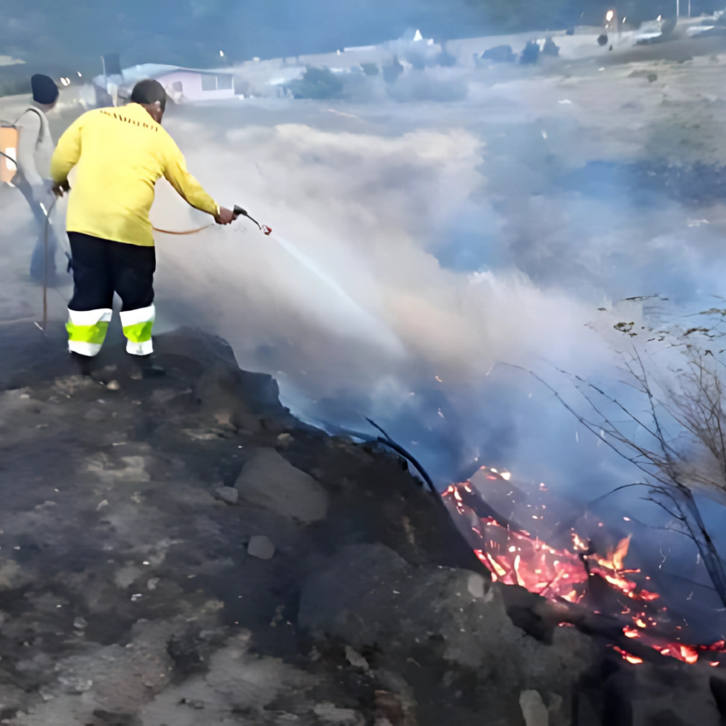 Residentes de Barú exigen sanciones por incendios de herbazales