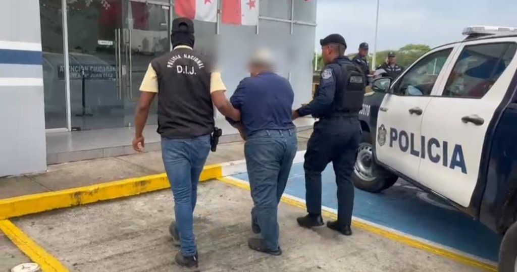 Aprehenden a exmilitar prófugo por la desaparición del padre Héctor Gallego