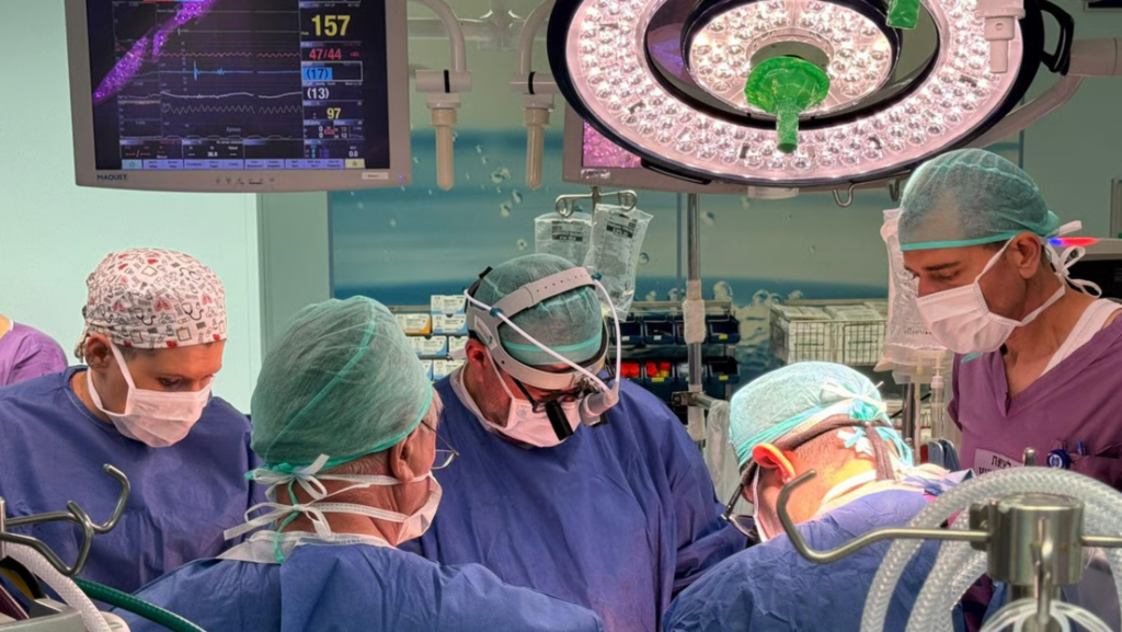 Israel realiza su primer trasplante de corazón completamente artificial
