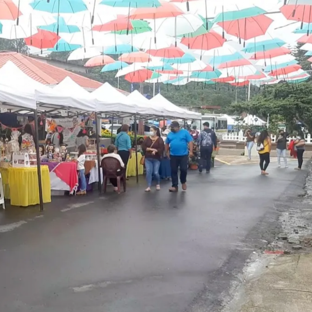 Comerciantes de Boquete piden evitar cierres que afectarían la economía local