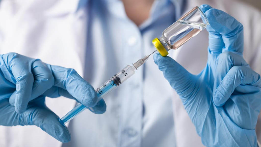Rusia inicia ensayos clínicos de su primera vacuna contra el cáncer