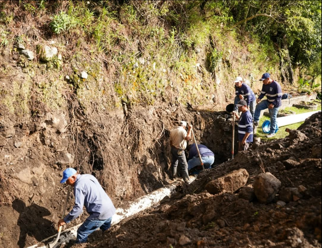 Colapso de tubería afecta suministro de agua en Alto Boquete