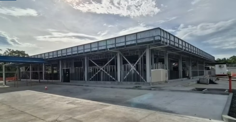 Mercado de Mariscos en Pedregal alcanza 80 % de avance y promete empleo y desarrollo