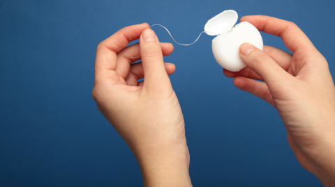 Vacunación con hilo dental: un método innovador y eficaz