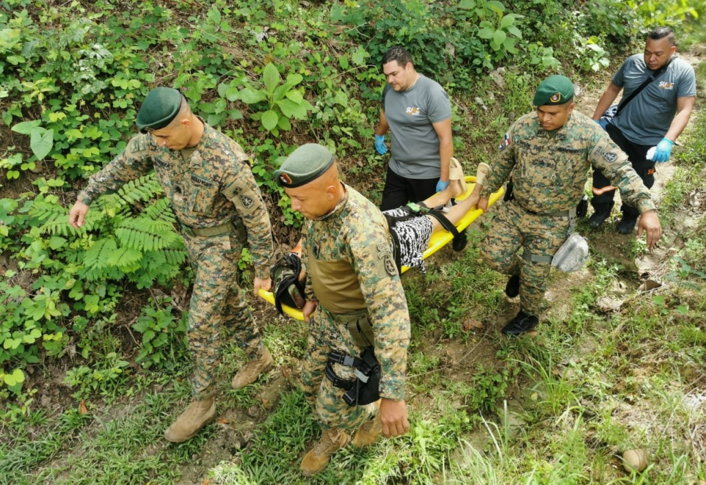 Atención de emergencia salva la vida a mujer en zona de difícil acceso en Barú