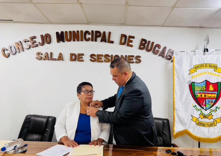 Lefia González asume como nueva presidenta del Consejo Municipal de Bugaba