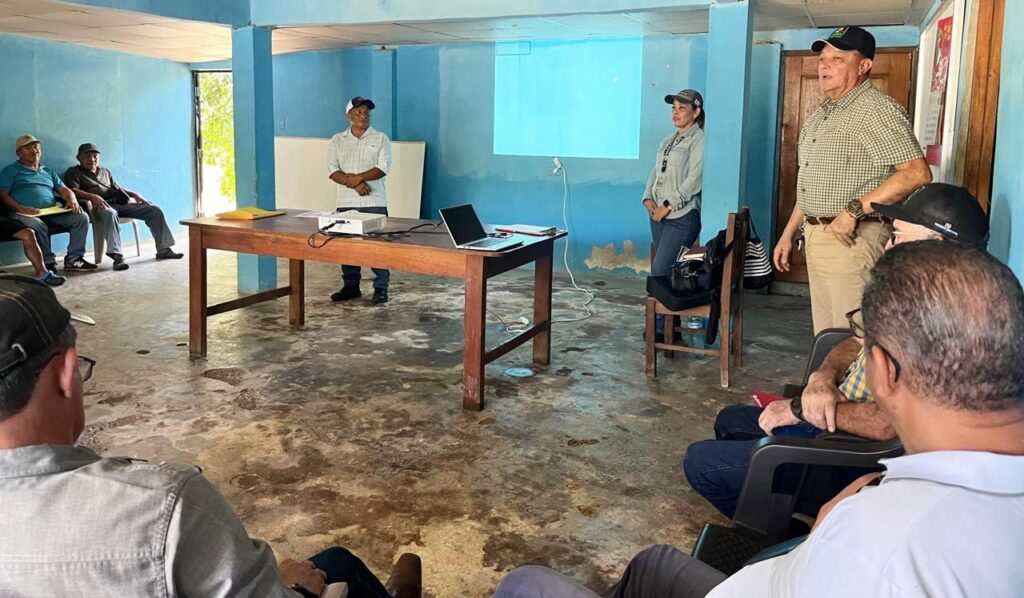 Impulsan fortalecimiento de asentamientos campesinos en Renacimiento