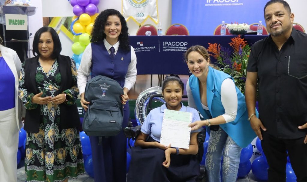 PASECOOP beneficia a 118 estudiantes de Chiriquí con apoyo económico para su educación