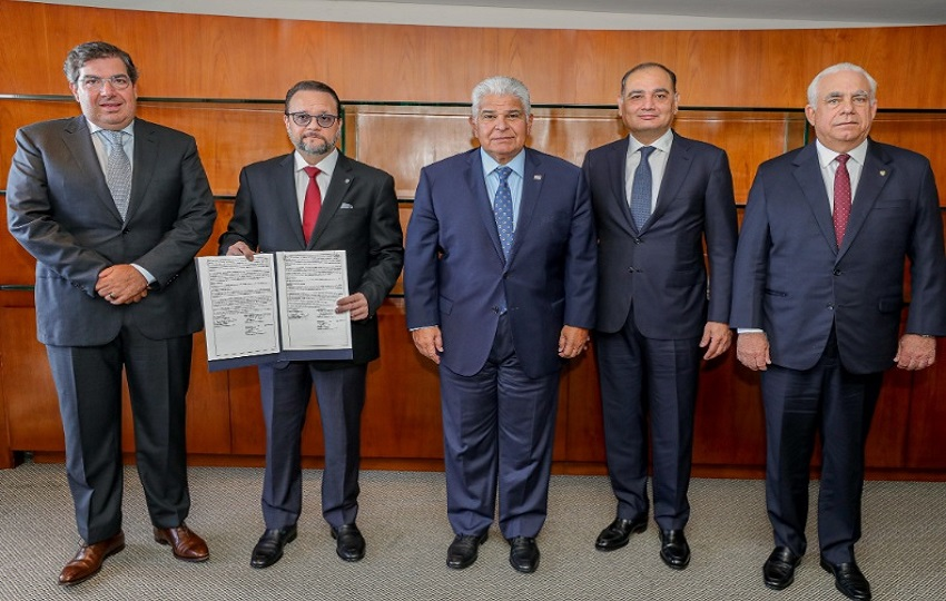 Chiquita retorna a Panamá tras firma de memorando con el Gobierno