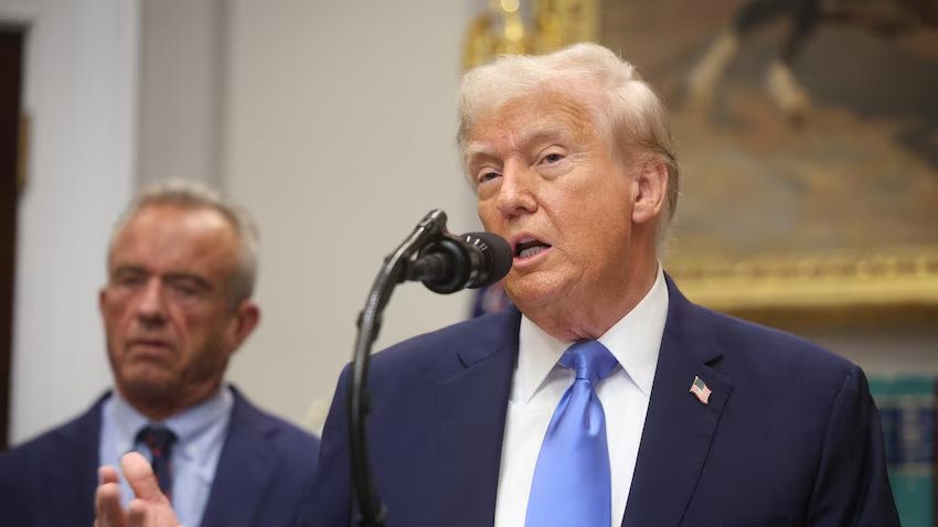 Trump desata polémica al vincular paracetamol con autismo; expertos y OMS lo desmienten