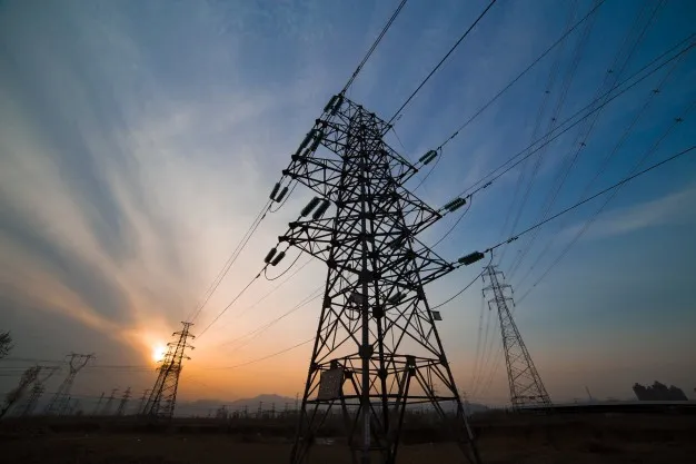 “El usuario final en el mercado eléctrico está en total indefensión”