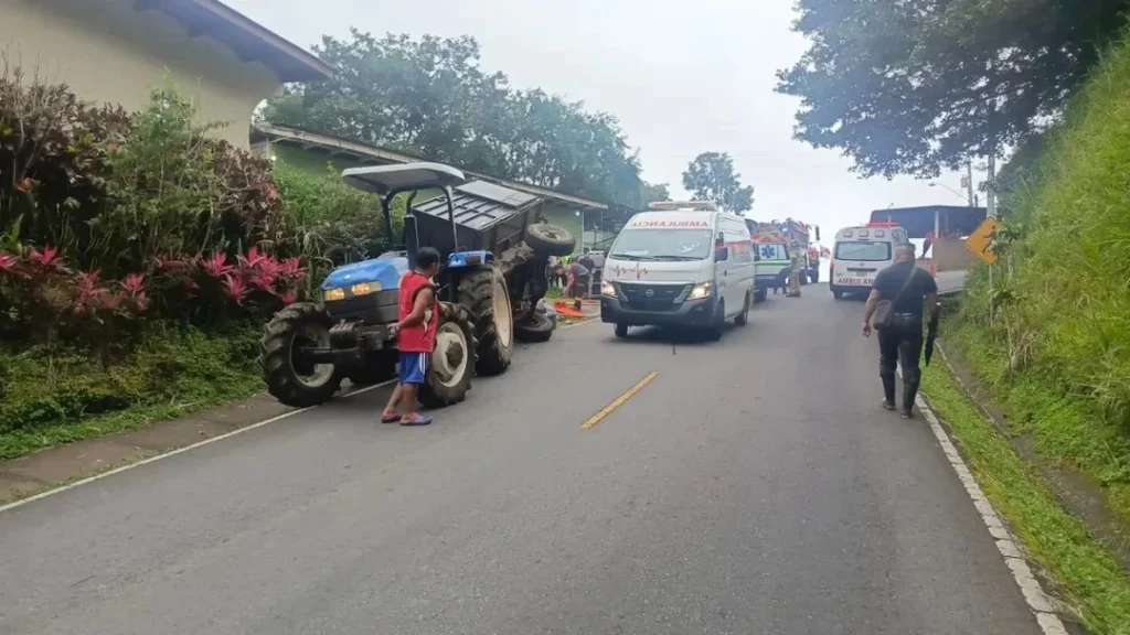 Vuelco de carreta deja 16 heridos en Palmira, Boquete
