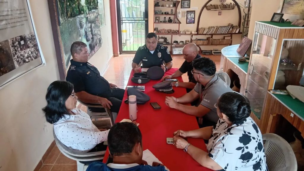 Refuerzan estrategias de seguridad y justicia comunitaria en Gualaca
