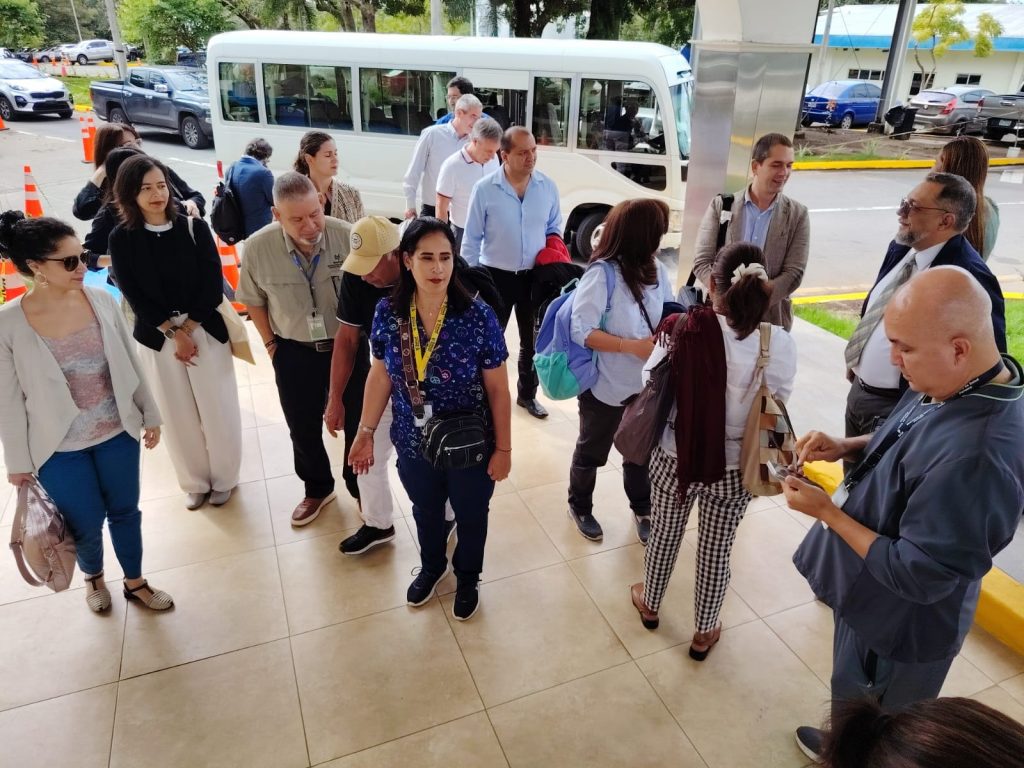 Expertos internacionales evalúan en Chiriquí la capacidad del sistema de salud frente al cáncer