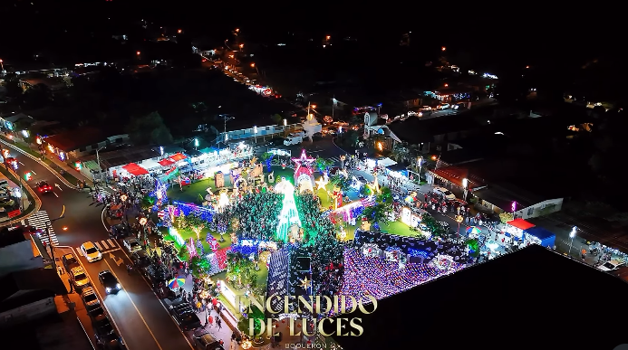 Occidente chiricano se ilumina con decoraciones navideñas para recibir a visitantes