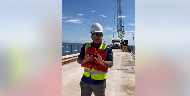 Ministro de Ambiente supervisa proyecto portuario en Puerto Armuelles