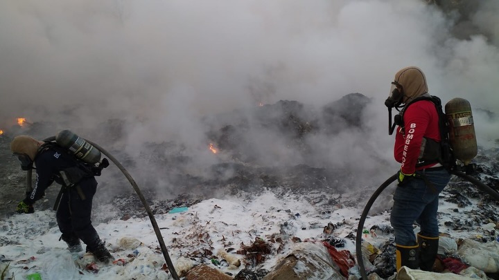 Bomberos controlan incendio en vertedero de Barú tras dos días de labores
