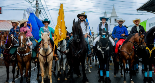 Boquete celebra 115 años con cabalgata, desfile y actos tradicionales