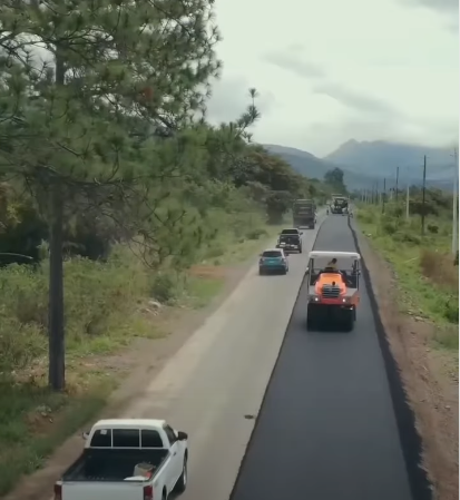 Inician colocación de asfalto en vía hacia Caldera tras años de espera