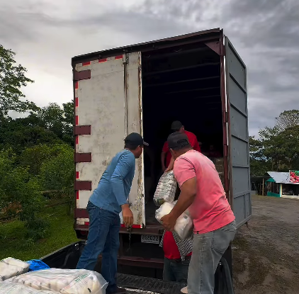 Renacimiento se solidariza con las familias afectadas por el terremoto y coordina recolección de donaciones